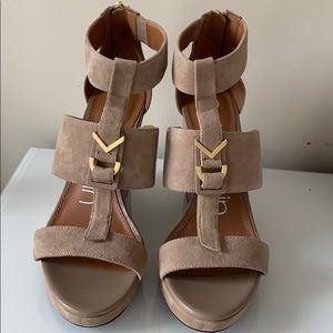Calvin Klein Racquel wedges size 8.5